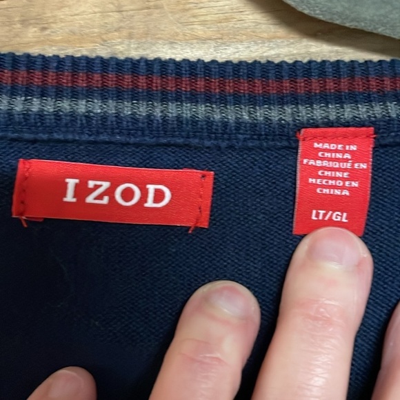 IZOD size LT navy v-neck sweater - Picture 4 of 7